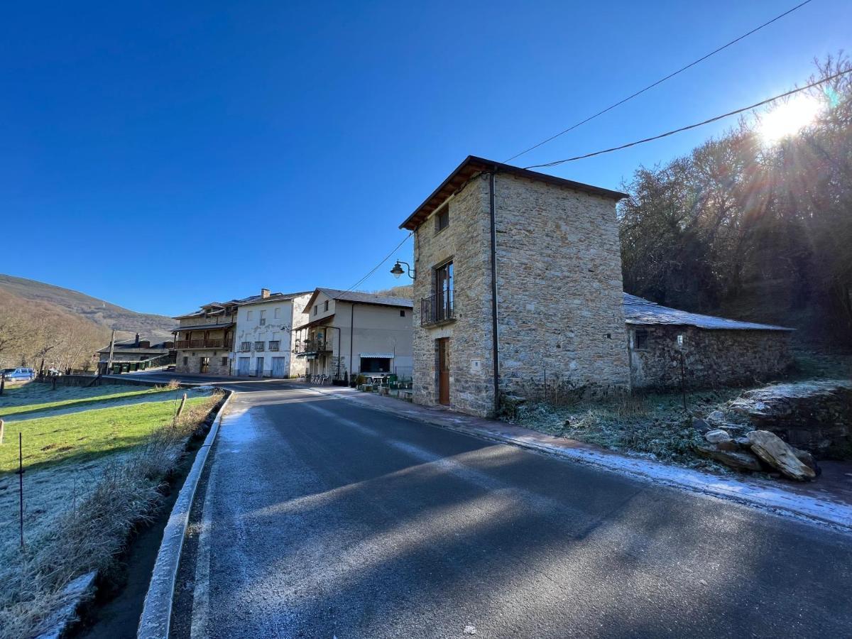 Casa Rural La Torre Recien Rehabilitada. ลาสเอเรริยาส ภายนอก รูปภาพ